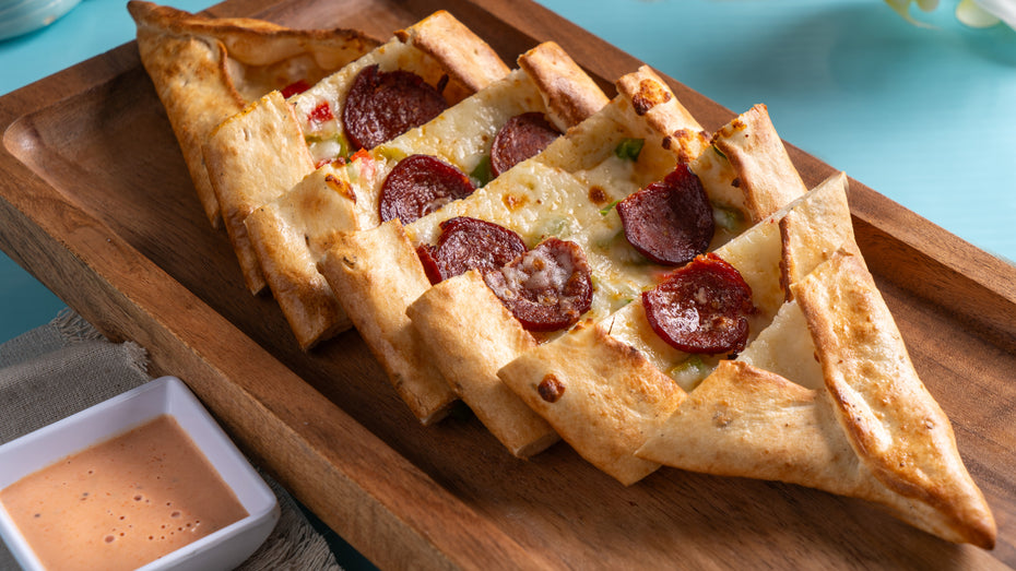 Pepperoni Pide